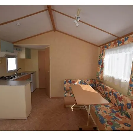 Camping Familial 3 Etoiles Piscine Chauffee Gorges De L Ardeche Saint-Remeze Exterior foto