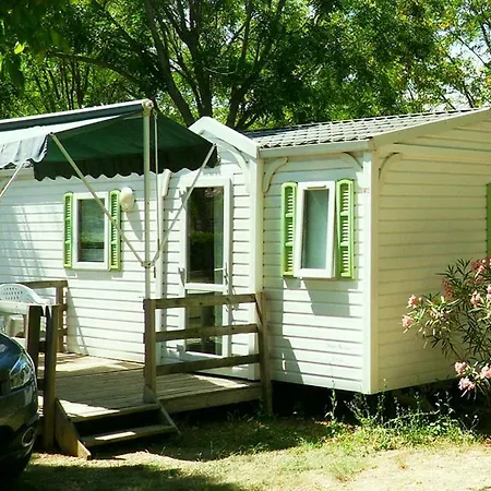 Camping Familial 3 Etoiles Piscine Chauffee Gorges De L Ardeche Saint-Remeze Exterior foto