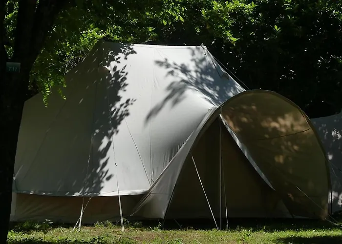 Camping Familial 3 Etoiles Piscine Chauffee Gorges De L Ardeche