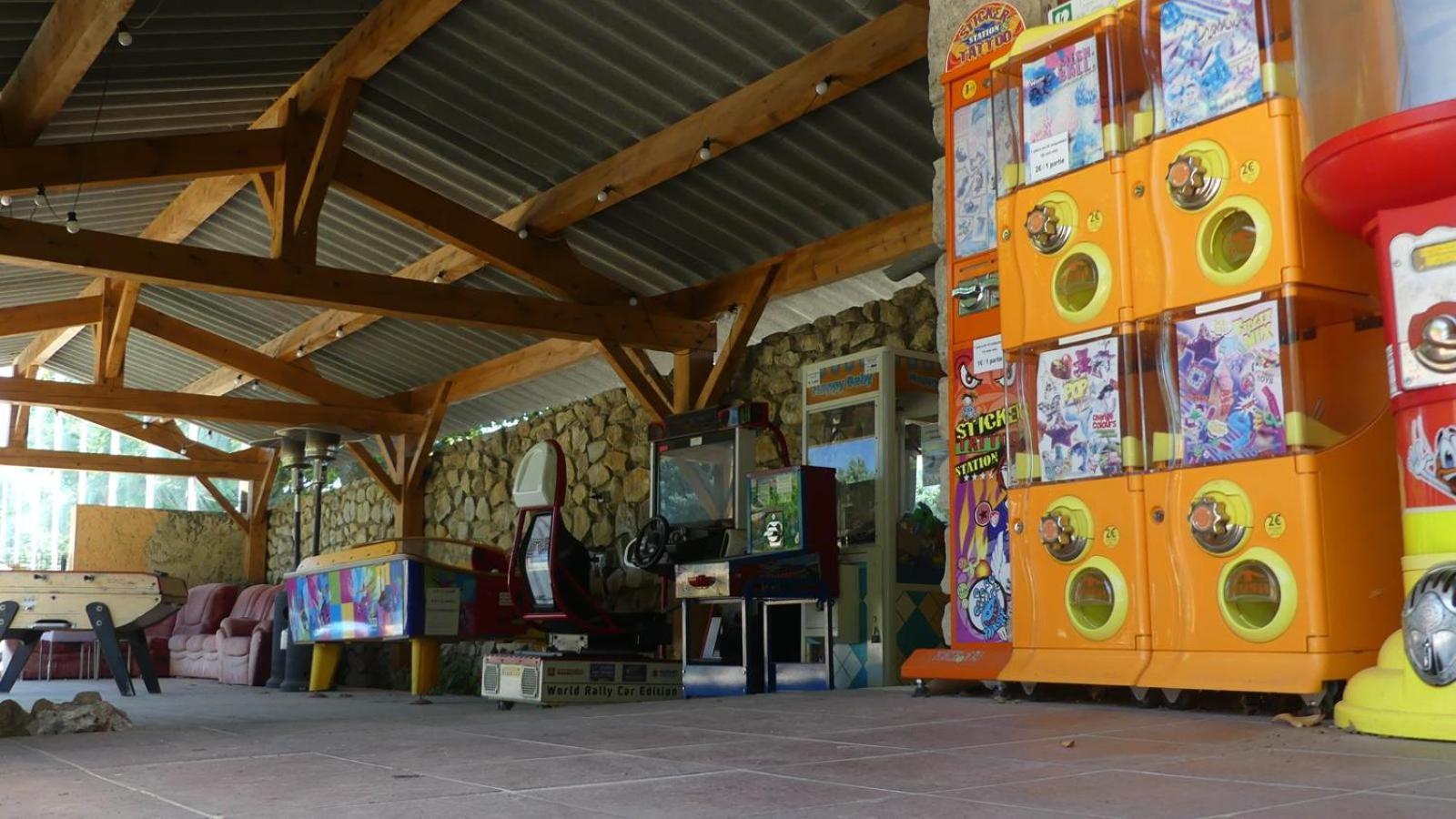 Camping Familial 3 Etoiles Piscine Chauffee Gorges De L Ardeche Saint-Remeze