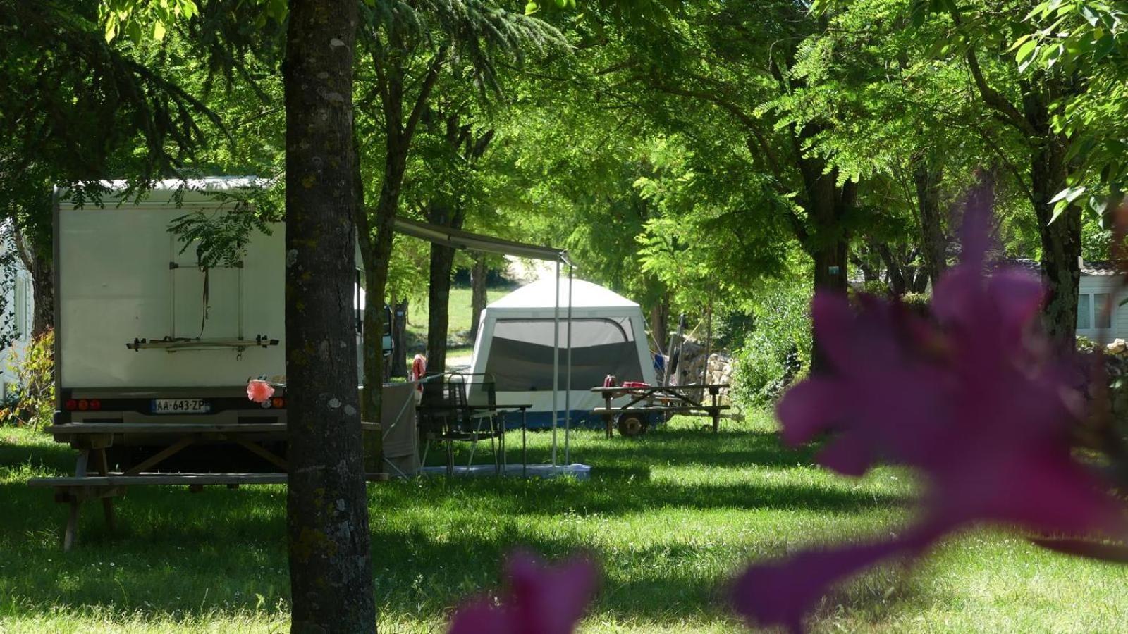 Campingplatz Camping Familial 3 Etoiles Piscine Chauffee Gorges De L Ardeche